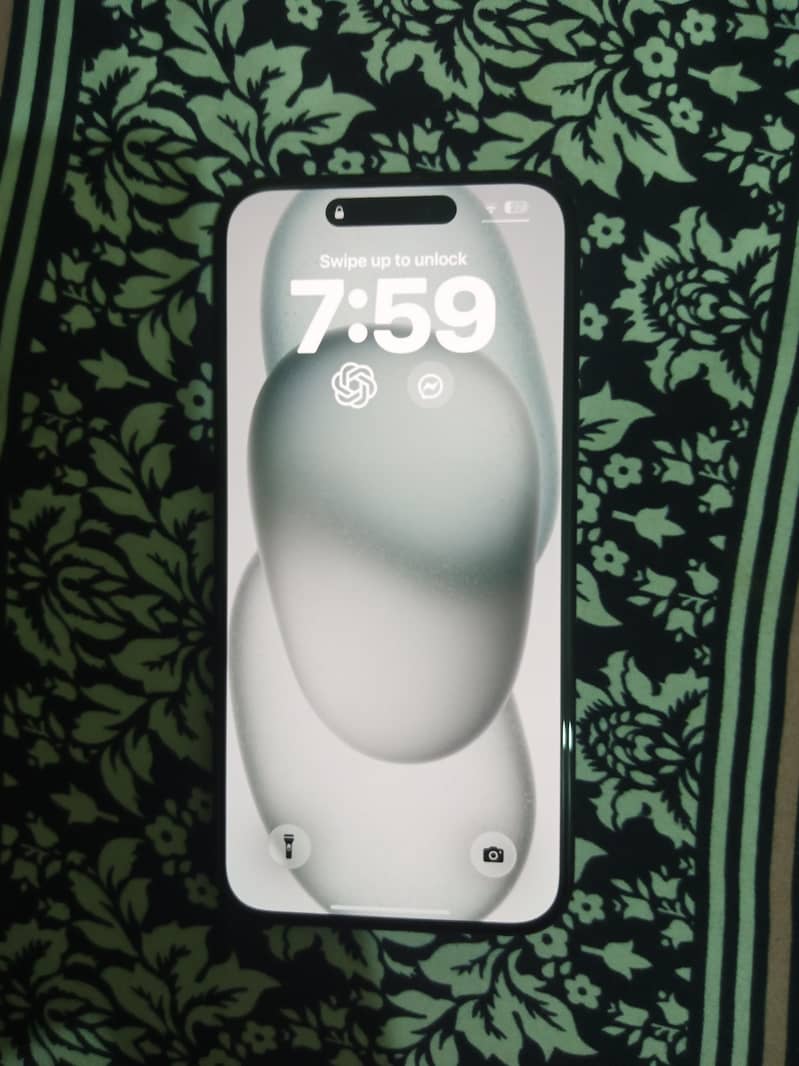 Apple iPhone 15 plus 1