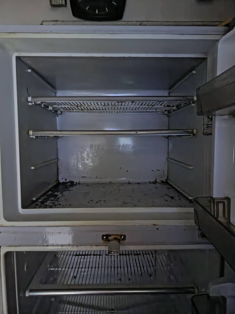 dawlance fridge 2