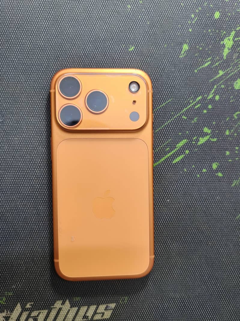 Apple iPhone 17 Pro Complete Box 3