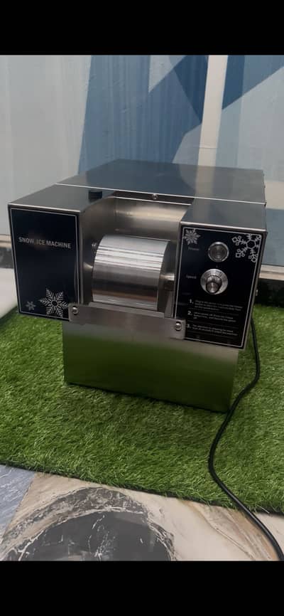 Snow ice machines available