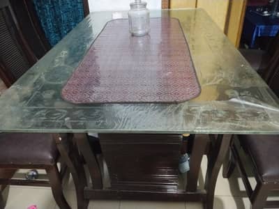 dinning table with chairs