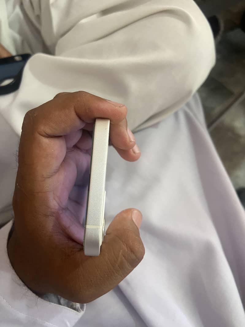 Apple iPhone 12 5