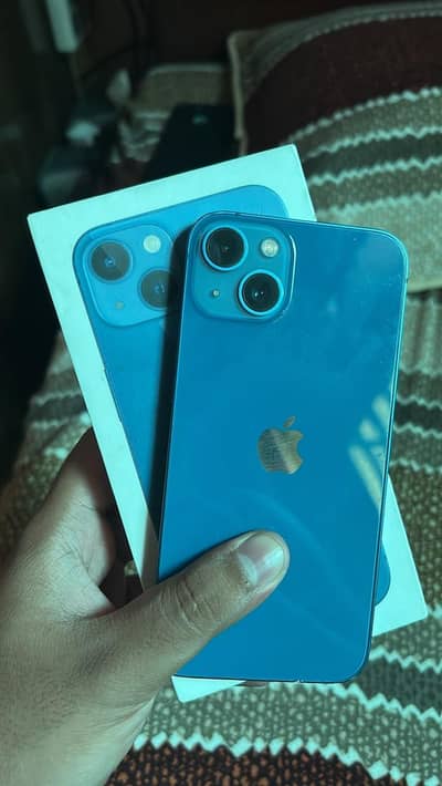 Apple iPhone 13