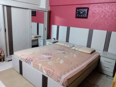 King Size Bed With Mattress & Wardrobe