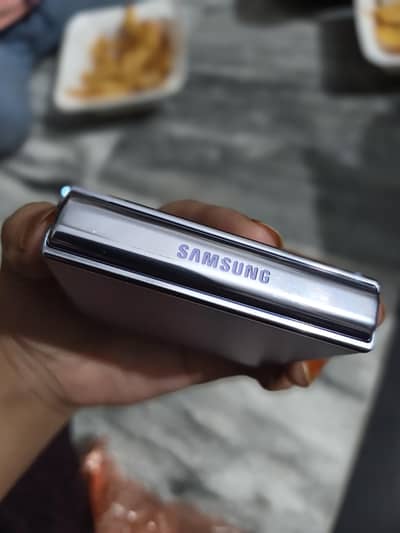 Samsung Mobile Z Flip 4