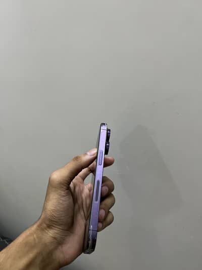 iPhone 14 Pro With Box