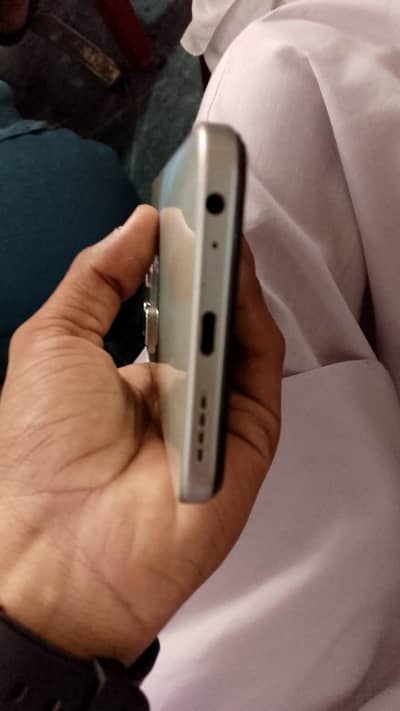 Infinix Hot 50i