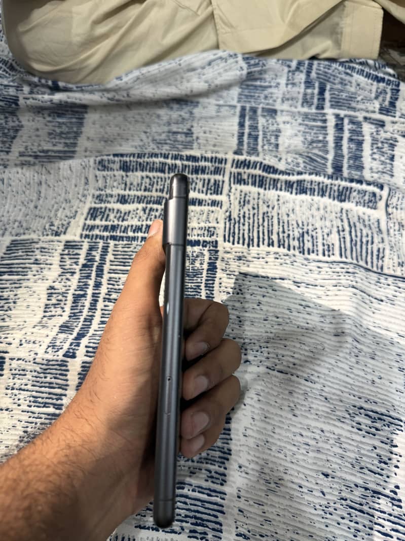 Google Pixel 7 5