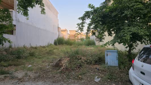 12 Marla plot for sale Jinnah Garden phase 1 Iqbal Avenue