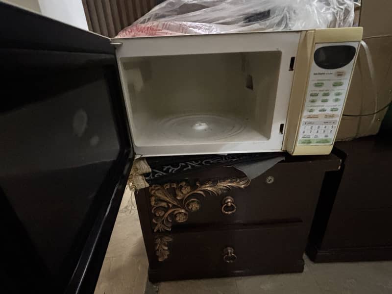 Microwave 4