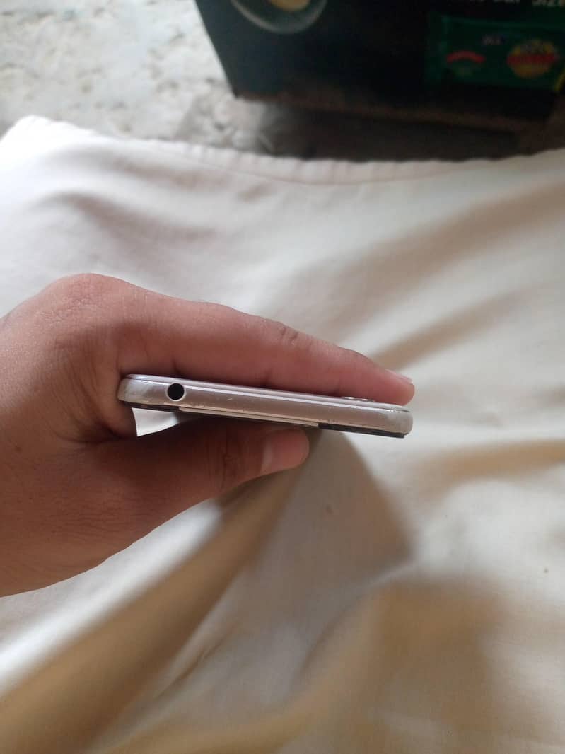 OPPO A37 1