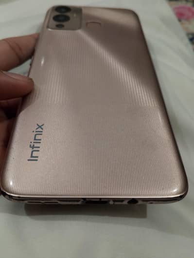 Infinix Hot 12 Play