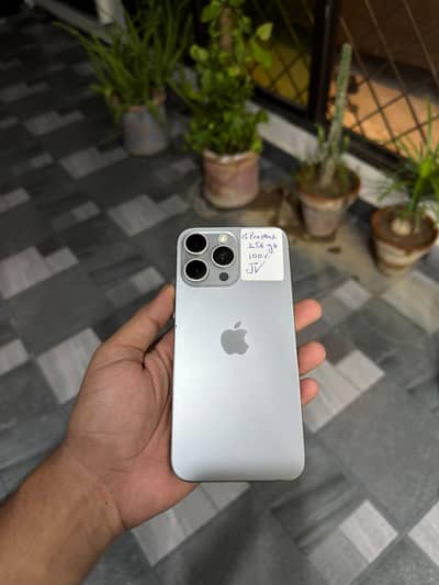 Apple iPhone 15 Pro Max