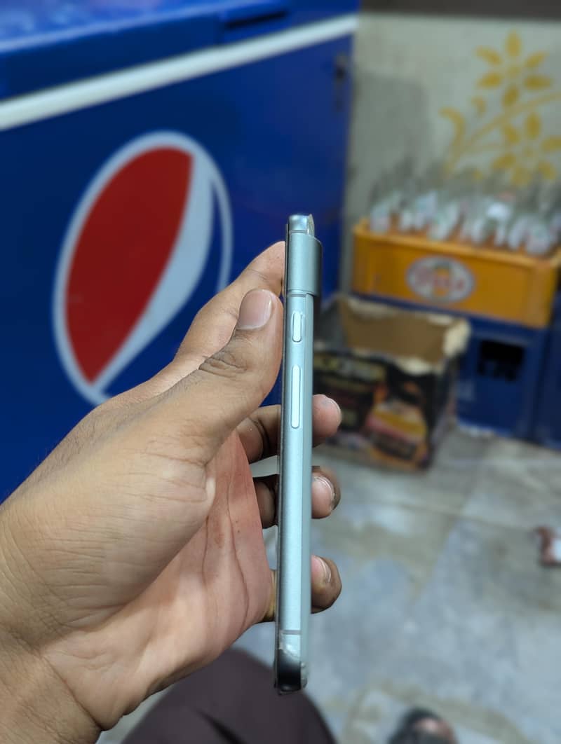 Google Pixel 8 5