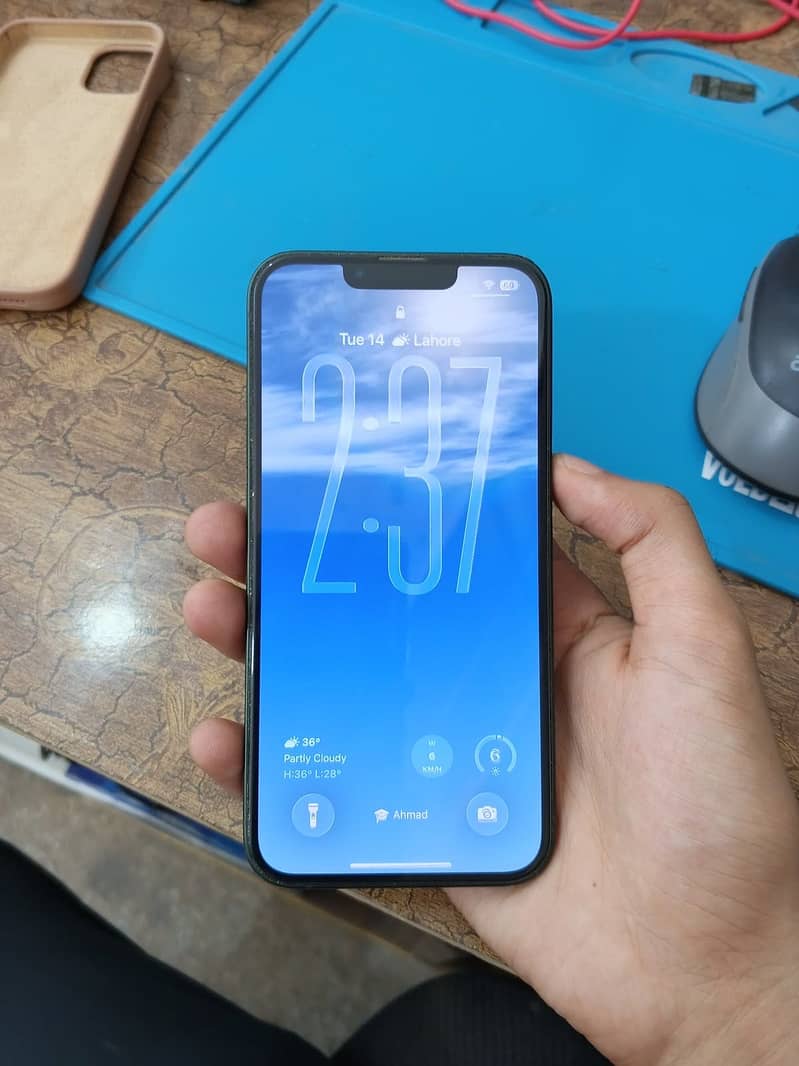 Apple iPhone 13 3