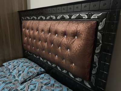 Premium double bed and 2 Side Tables ,beautiful Design and Colour