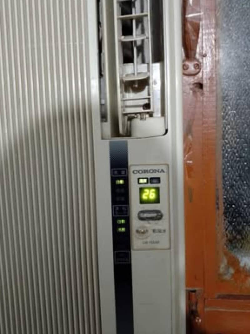 window AC 1