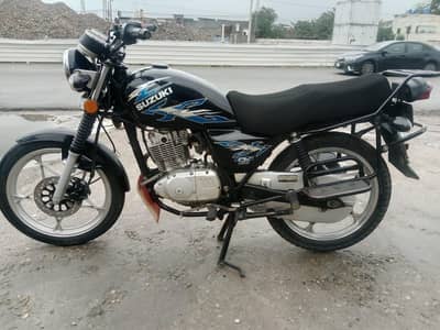 total ganiun bike ha 1 hath Chali ha binmatric mil jaye ga