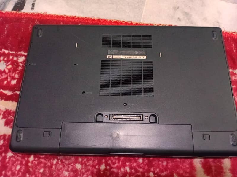 Dell Latitude E6540 2