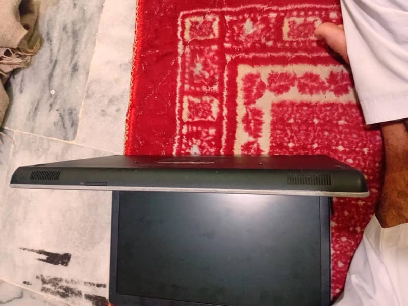 Dell Latitude E6540 4