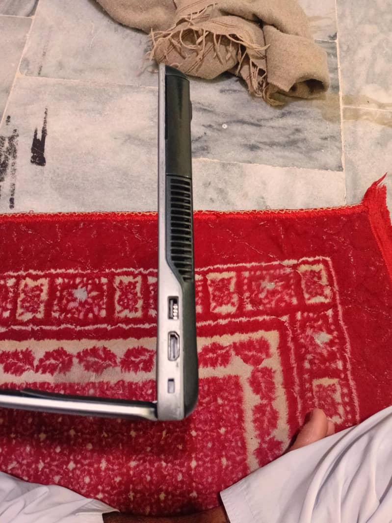 Dell Latitude E6540 5