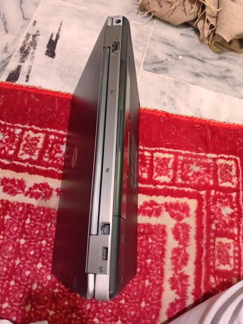 Dell Latitude E6540 6