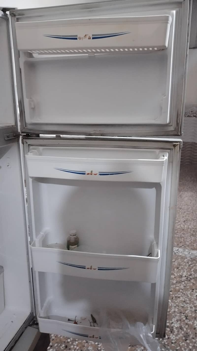 refrigerator 3