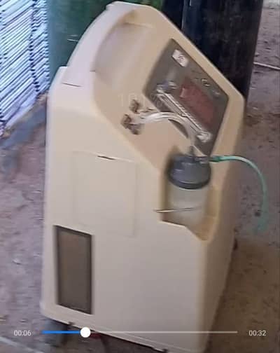 Yowell oxygen machine 10 ltrs  Demand 150000