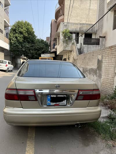 Nissan Sunny 2000