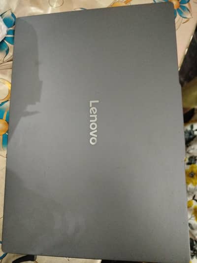 Lenovo ideapad slim 3 laptop 15.3"intel core i5.16gb ram 1tb ssb