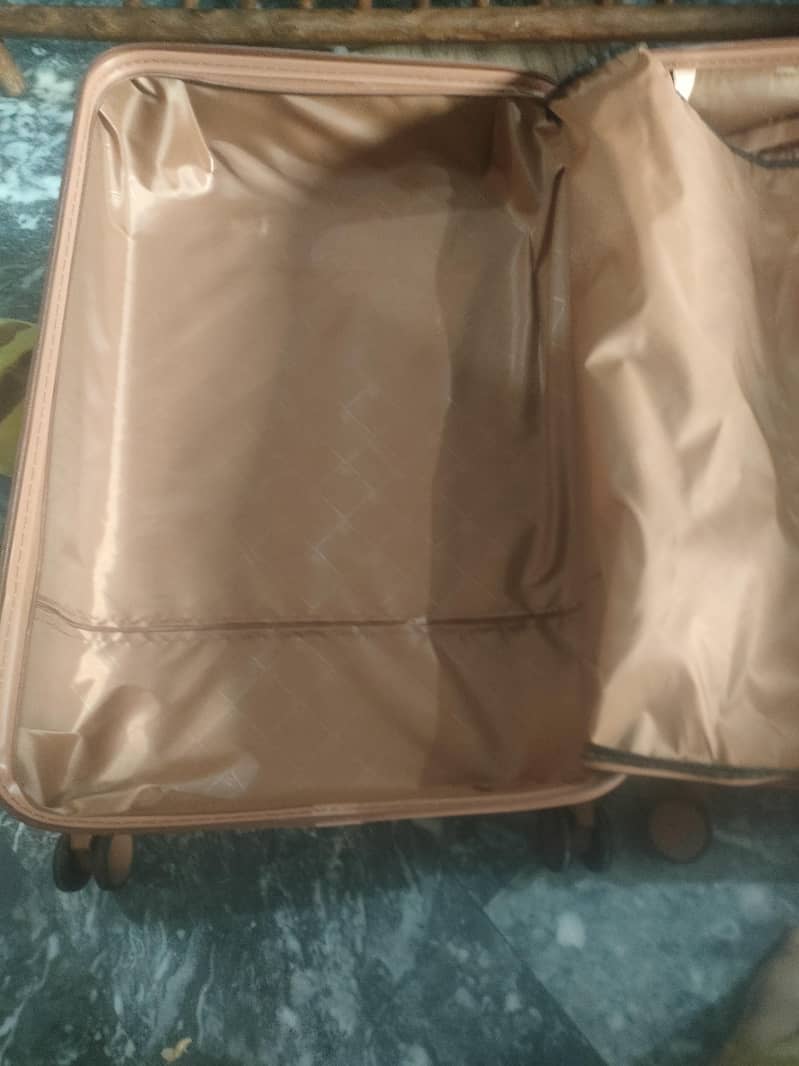 suit case 1