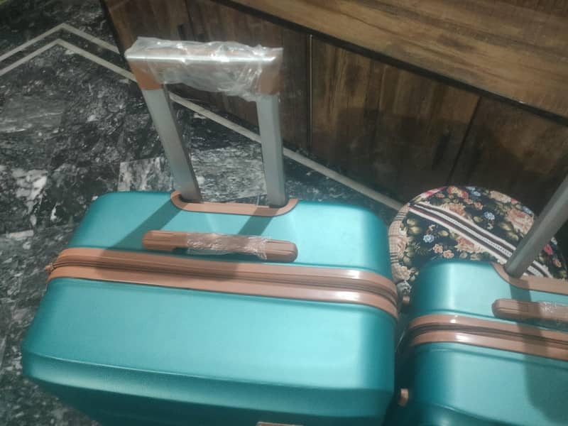 suit case 4