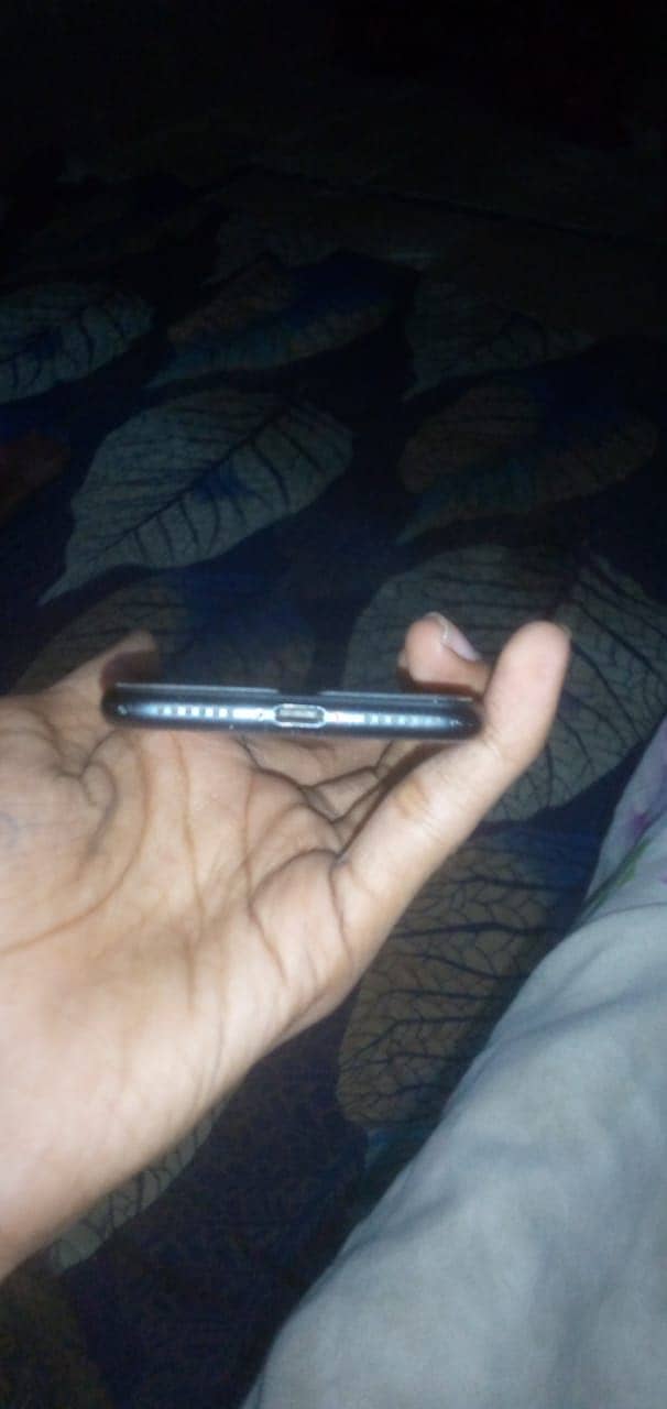 iPhone 8 3