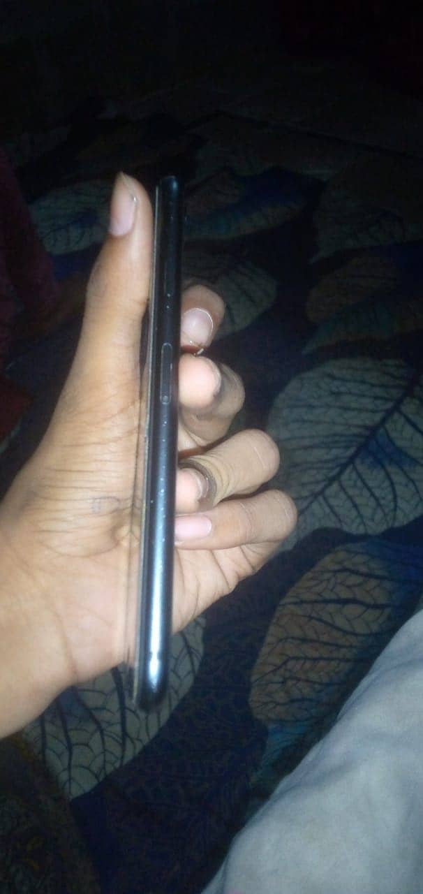 iPhone 8 6