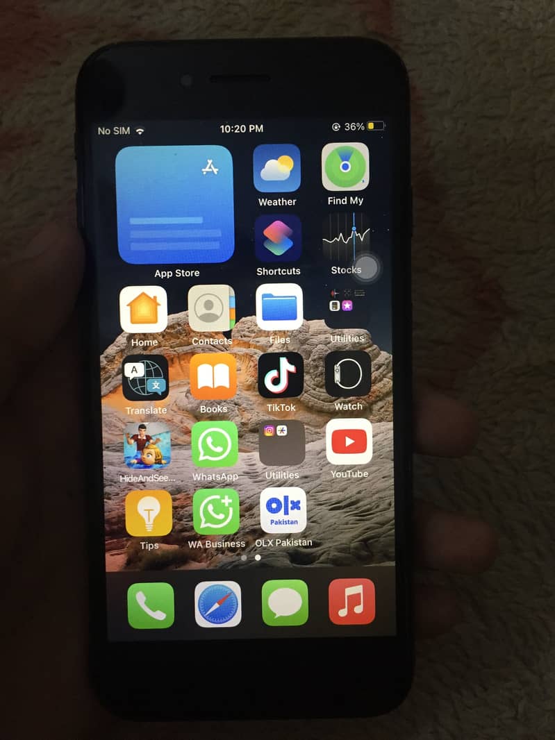 Apple iPhone 7 1