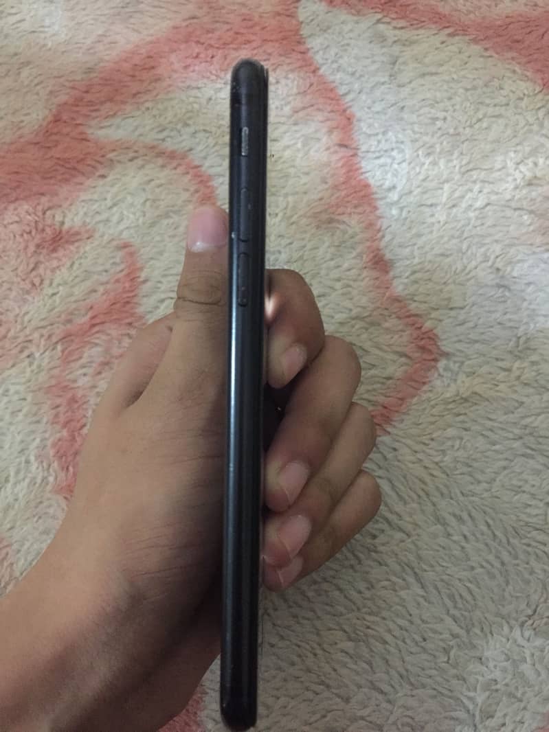 Apple iPhone 7 2