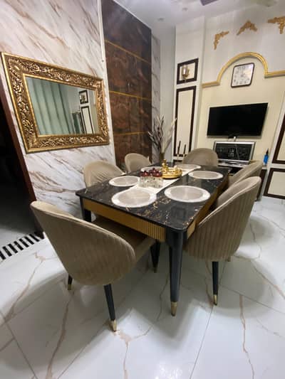 solid wood dinning table urgent sale