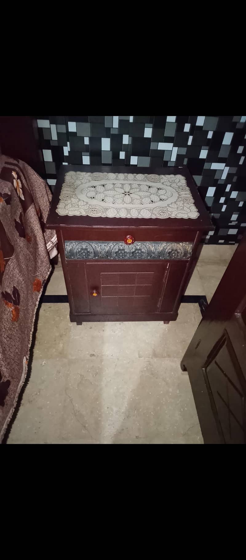 bed  with  side table 2