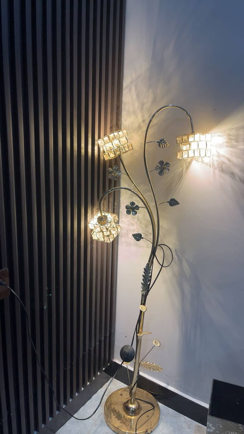 Floor lamp 0
