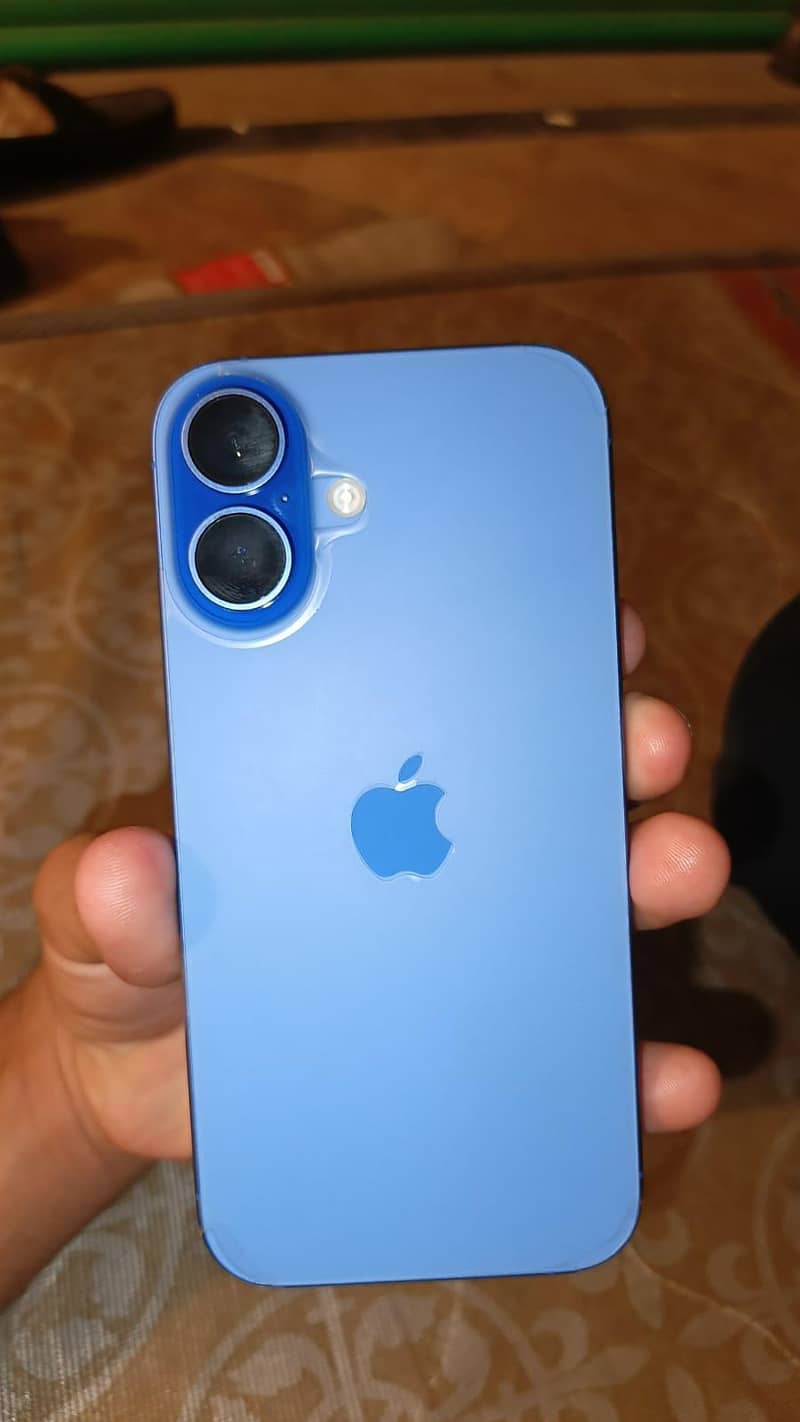 Apple iPhone 16 0