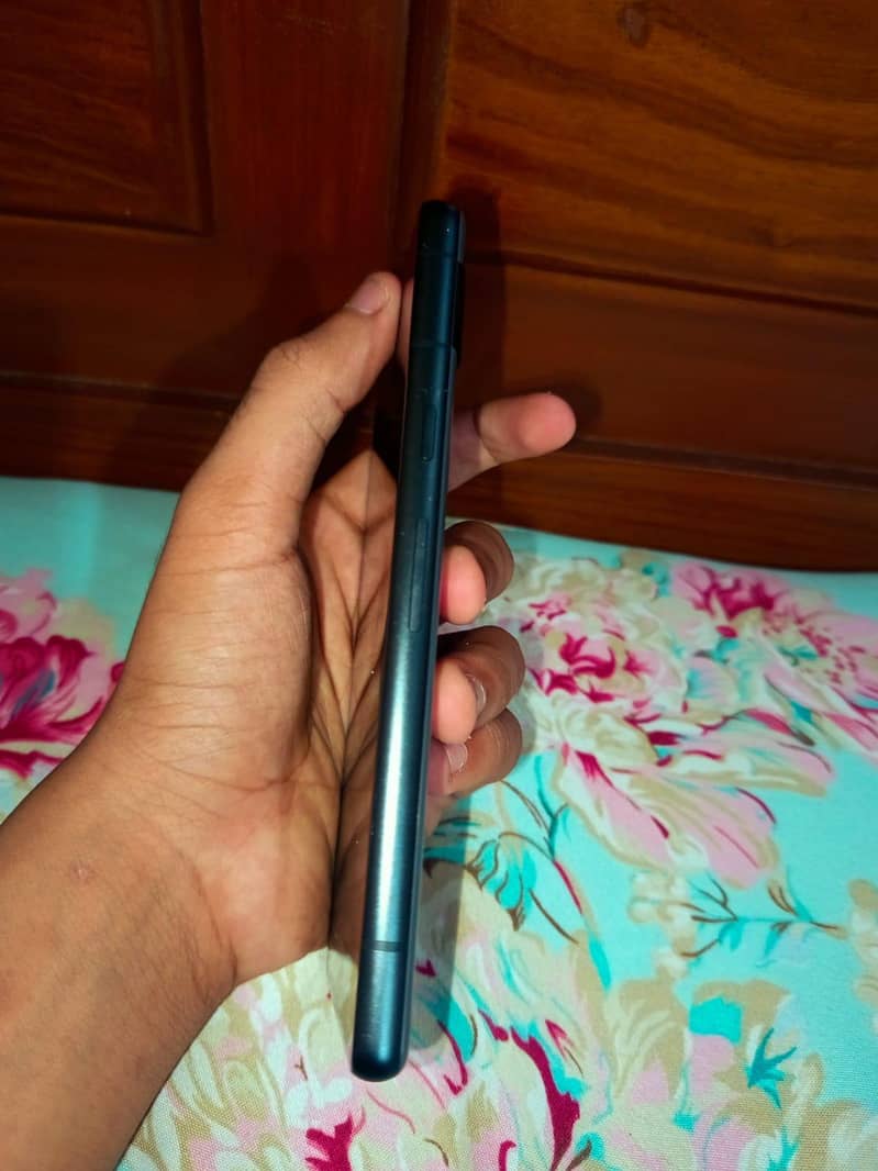 Google Pixel 7a 4