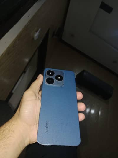 Realme C63