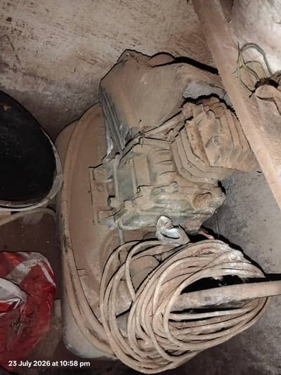piston/reciprocating air compressor
