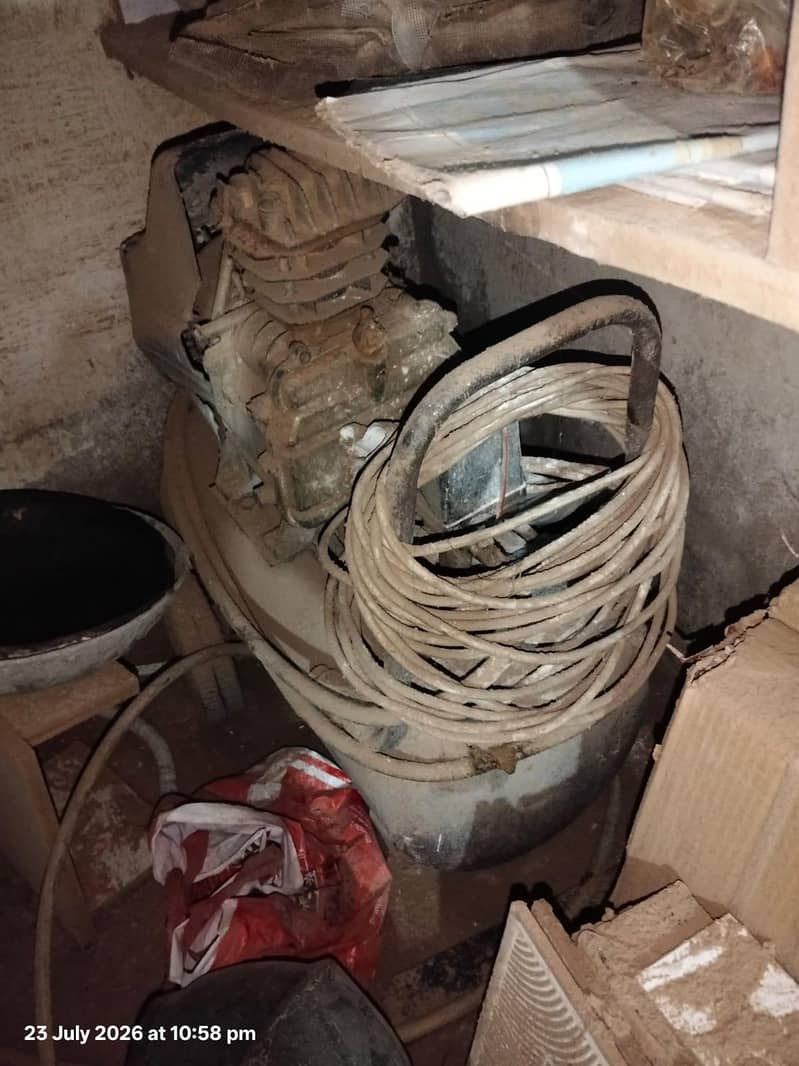 piston/reciprocating air compressor 1