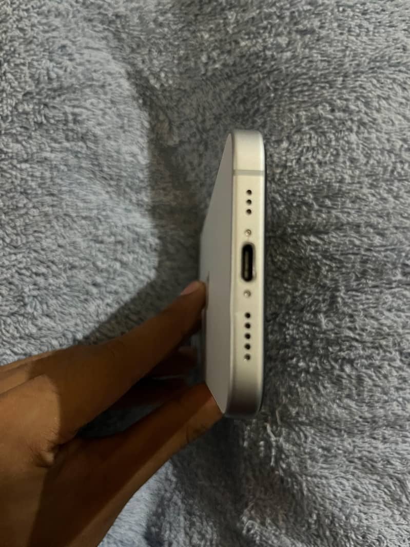 Apple iPhone 15 128 gb Lla model non block model 4