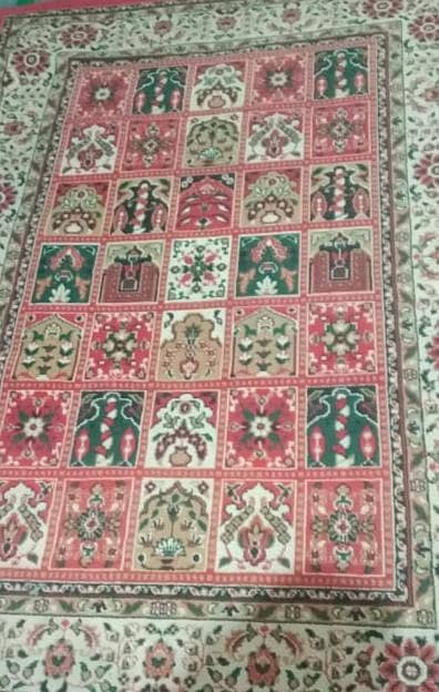 rug in good condition for sale