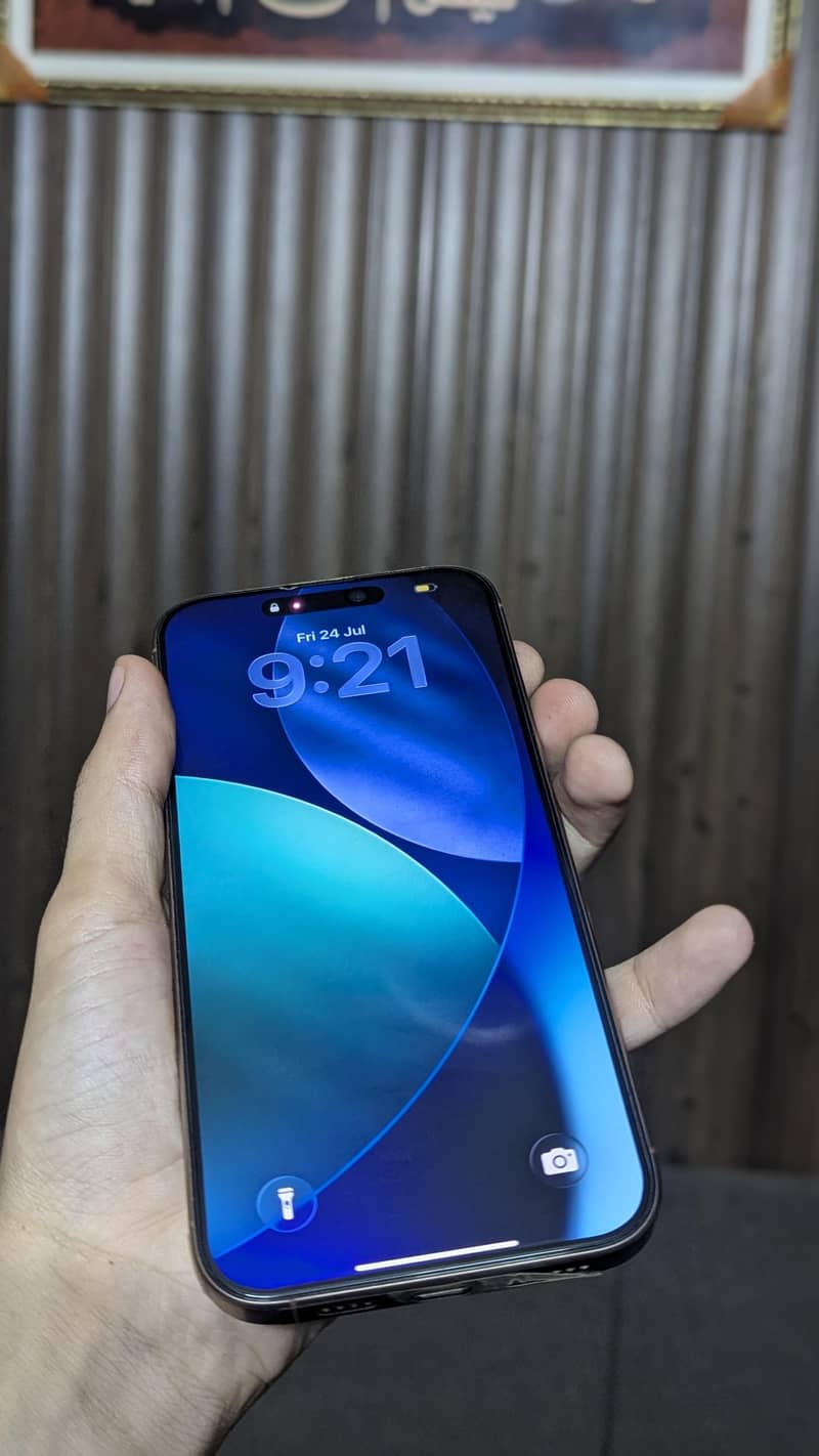 Iphone 16 pro max 4