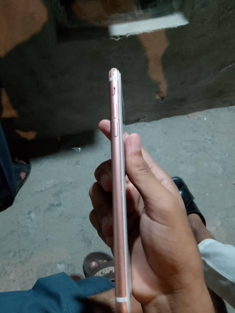 Apple iPhone 7 Plus 1