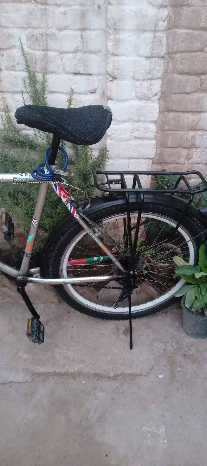 Full size imported super bianchi "f16" sports cycle for sale. 1