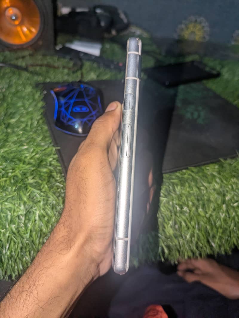 Google Pixel 7a 2